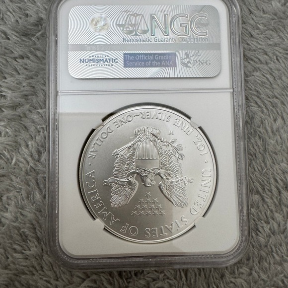 2015 lW Eagle $1 First Day of Issue MS69 NGC - Picture 3 of 4